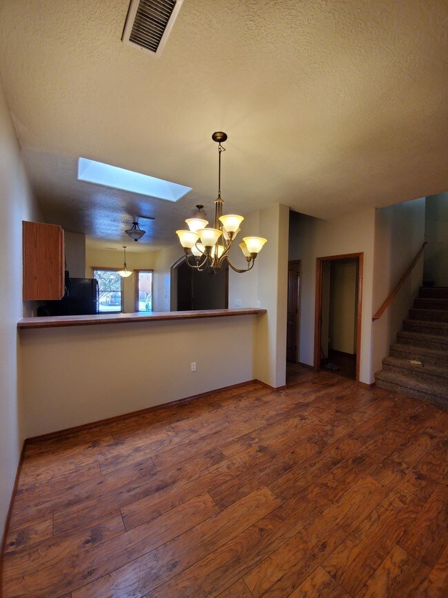 Building Photo - 823 Kipuka Dr NW
