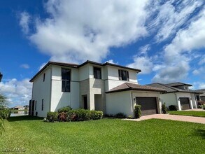 Building Photo - 4959 Brigata Wy