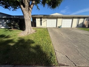 Building Photo - 5525-5527 Missie Way