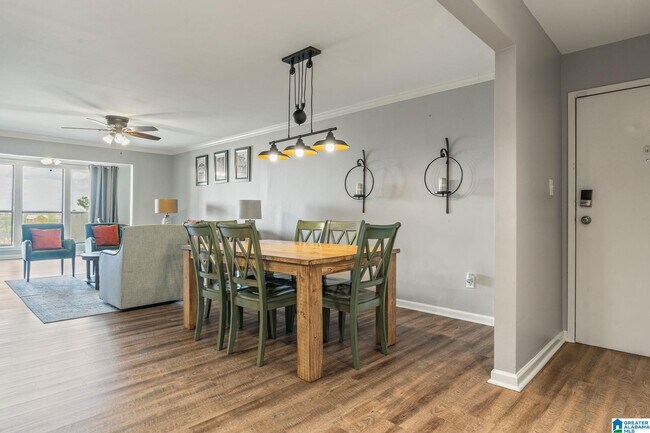 Foto del edificio - 1909 16th Ave S