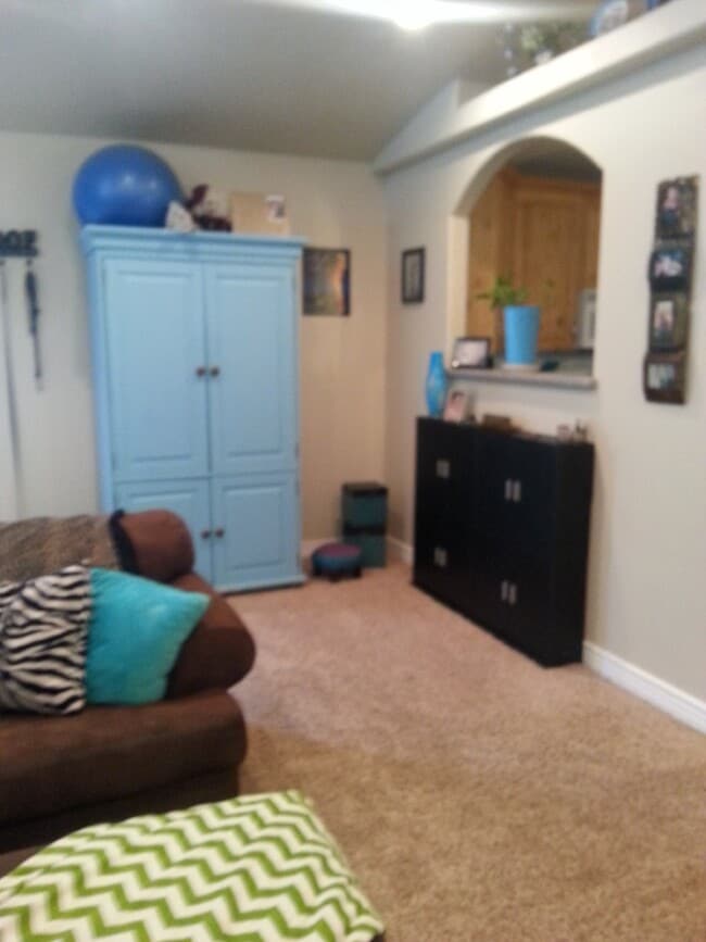 Building Photo - 73 Pheasant Dr