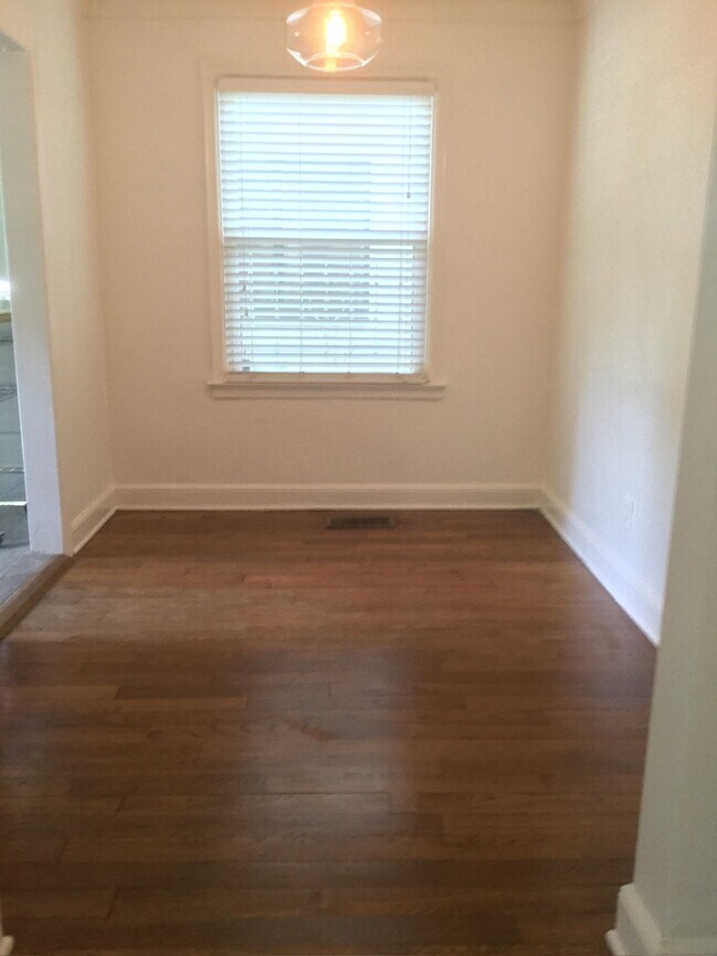 Foto del edificio - 691 S Goodlett St