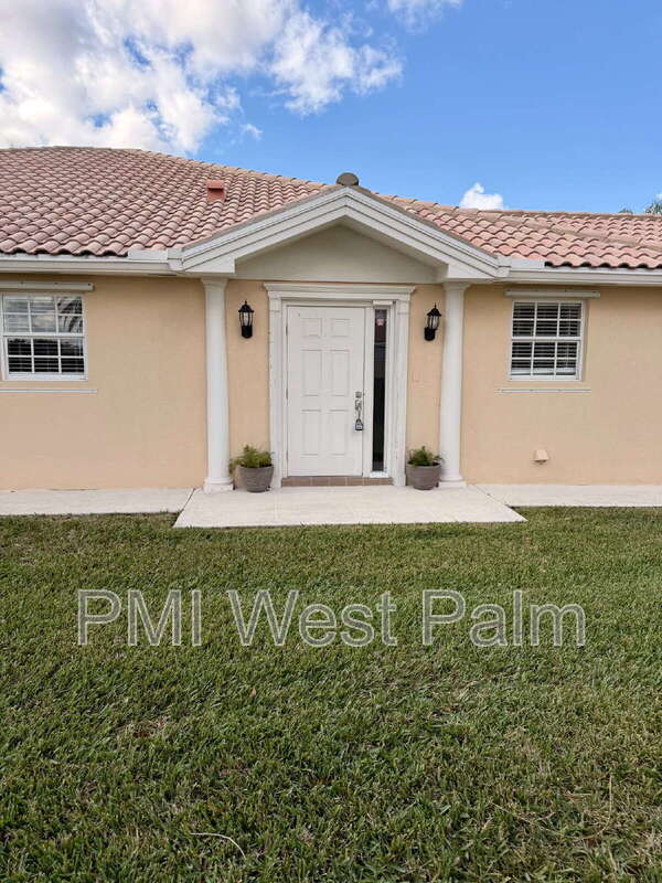 Building Photo - 8270 Eleuthera Ln