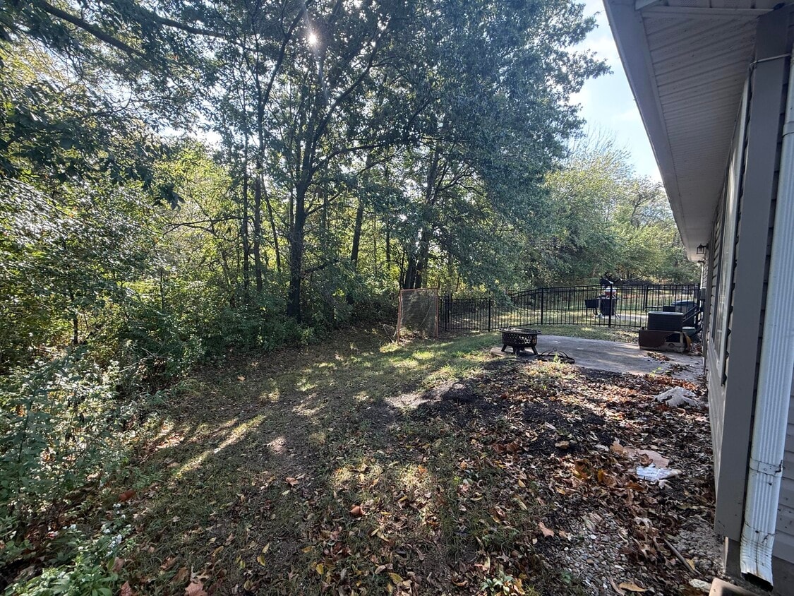 Building Photo - 1762 N Orie Dr