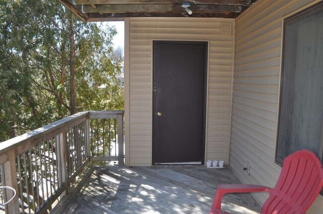 Photo - 2050 Holiday Rd Apartment