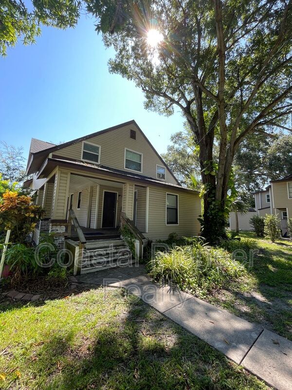 Building Photo - 2004 2nd Ave E