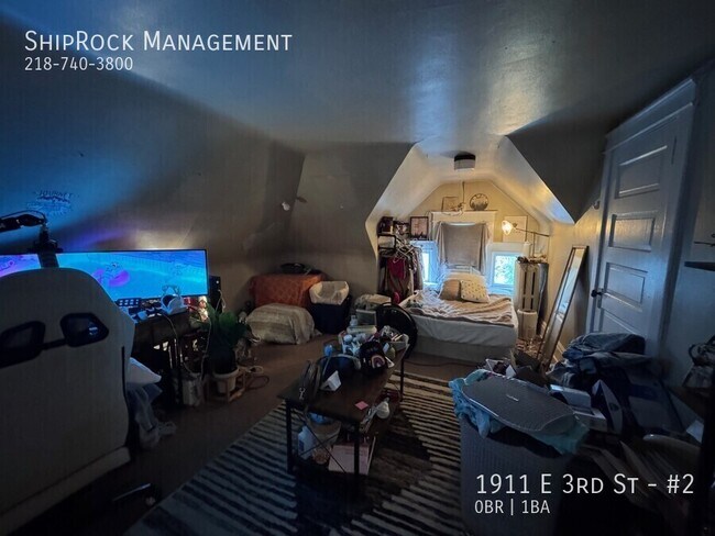 Foto del edificio - 1911 E 3rd St