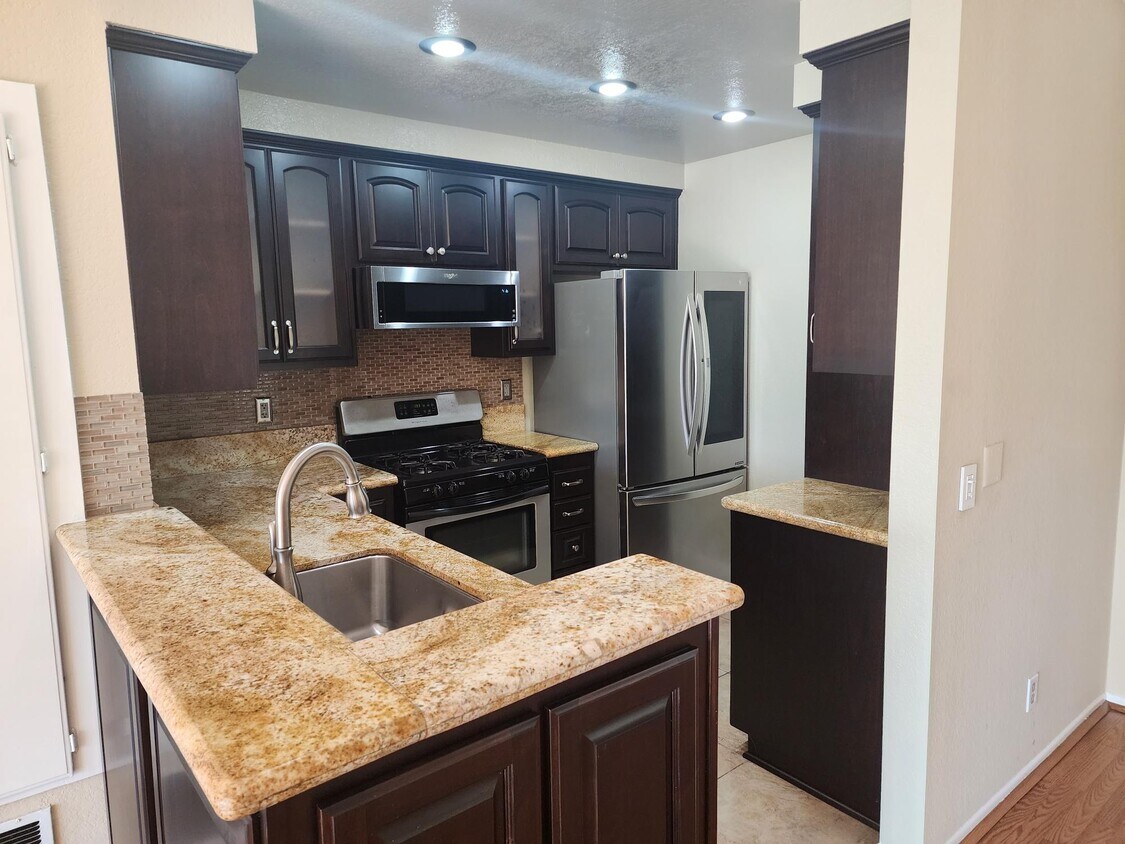 Foto principal - 3855 Thorncroft Ln