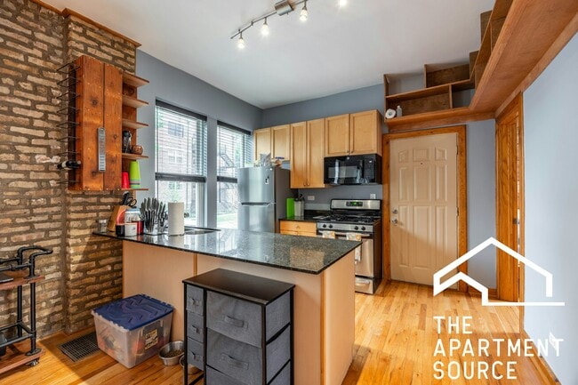 Photo - 1349 N Washtenaw Ave Apartment