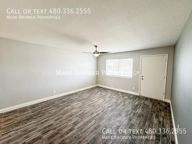 Building Photo - 1033 W Apollo Ave