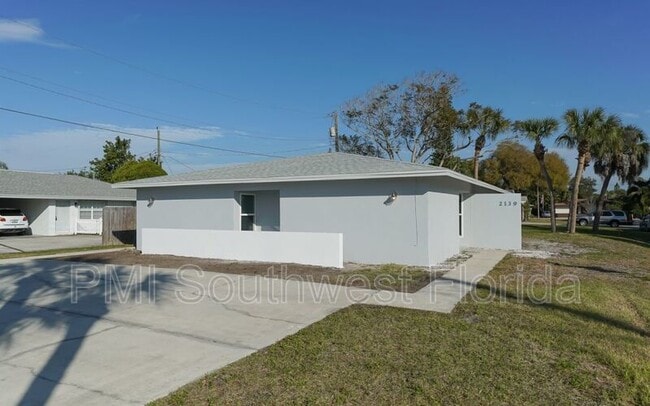 Building Photo - 2139 Couver Dr