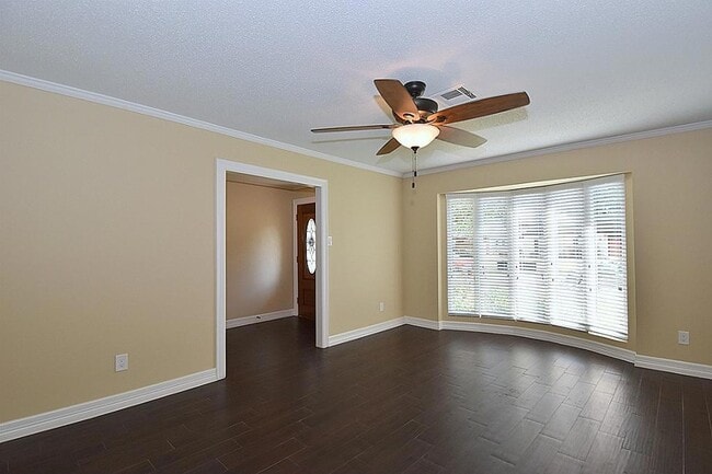 Building Photo - 2410 Del Norte St