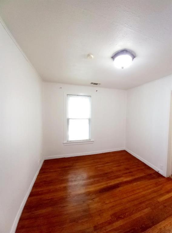 Foto del edificio - 706 E 45th St