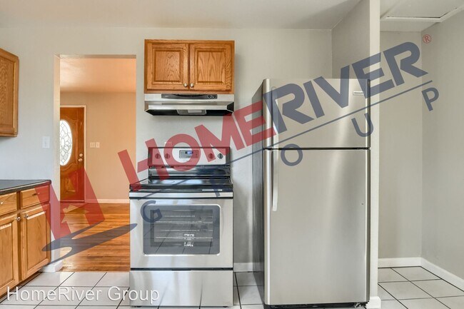 Building Photo - 2 br, 1 bath House - 2113 Ontario Dr