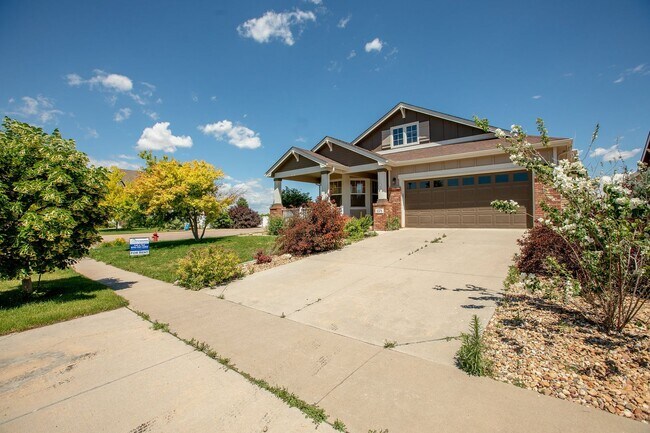 Foto del edificio - 5 Bedroom Home in Windsor Colorado