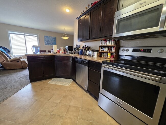 Building Photo - 3821 Marigold Dr