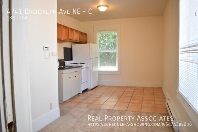 Building Photo - 4741 Brooklyn Ave NE