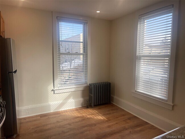 Foto del edificio - 200 Claridge Ave