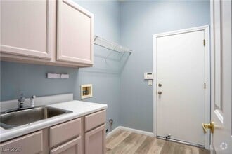 Building Photo - 830 Kingston Springs Way