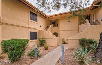 Building Photo - 9745 N 95th St