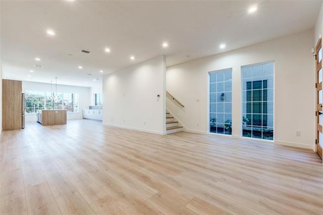 Building Photo - 2209 Wycliff Ave