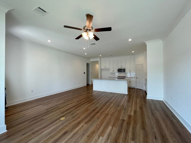 Foto del edificio - Must see home in River Hills Farm!