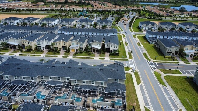 Building Photo - Furnished 4 bedroom Resort Community Townhome