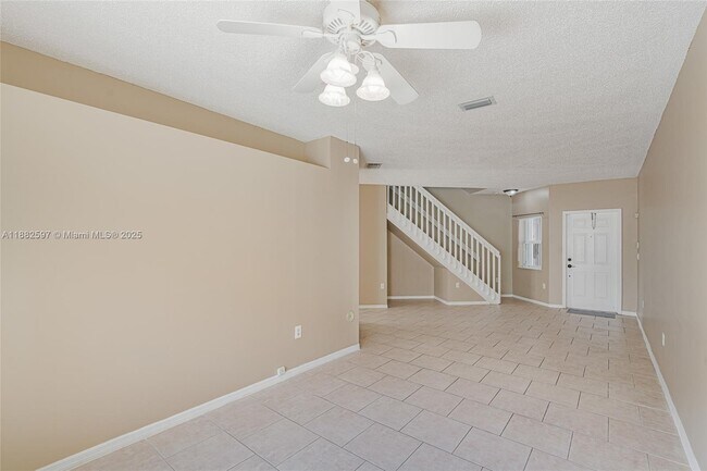 Foto del edificio - 2319 SE 24th Ave