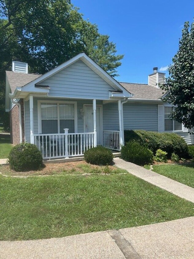 Foto principal - Rivergate Townhome Available Now