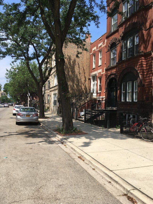 Foto del edificio - 1111 S Racine Ave