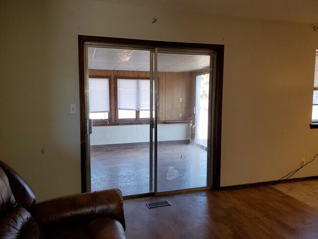 Building Photo - 4510 Prairie Rd