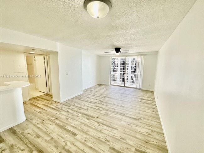 Building Photo - 770 Claughton Island Dr