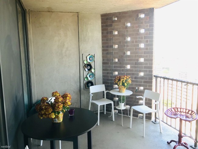 Building Photo - 1 br, 1 bath Apartment - New Haven Towers