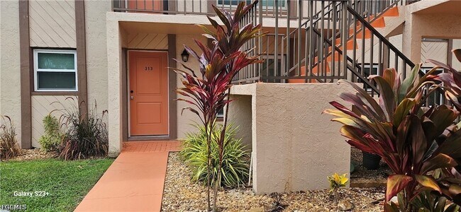 Foto del edificio - 16881 Davis Rd