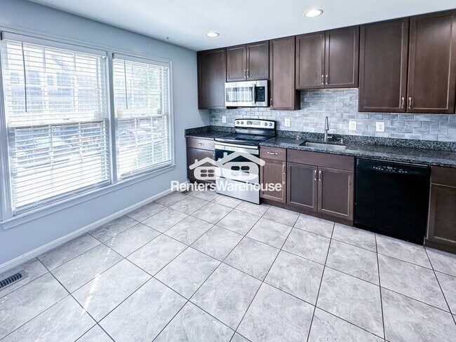 Building Photo - 2307 Patternbond Dr