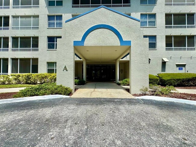 Building Photo - 2333 Feather Sound Dr