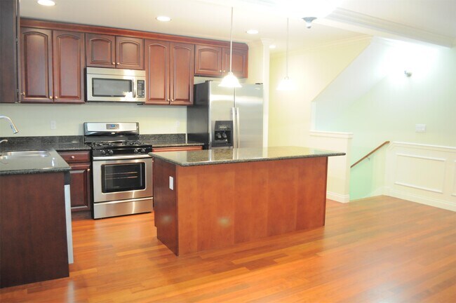 Foto del edificio - 5031 12th Ave NE
