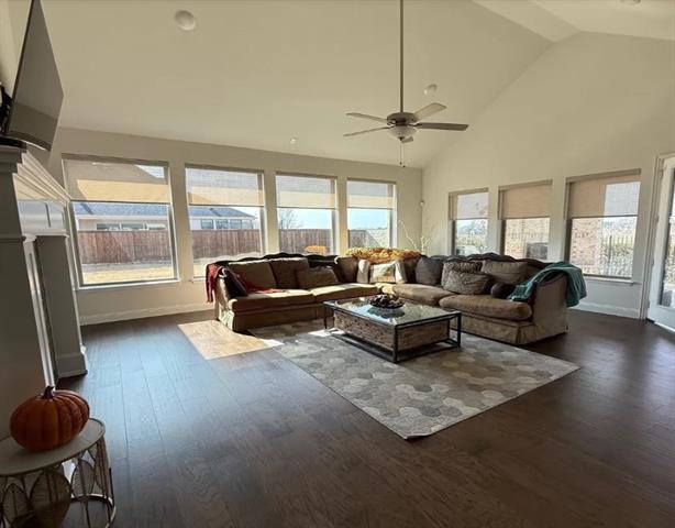 Foto del edificio - 4101 Old Rosebud Ln