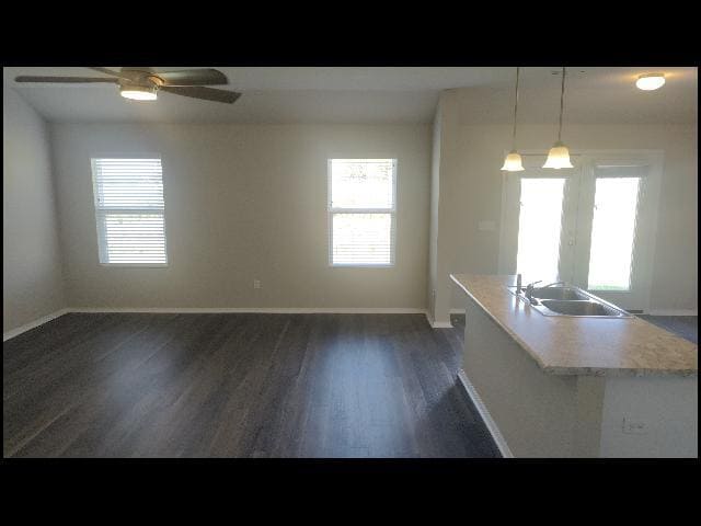 Foto del edificio - 10413 Lori Kaye Dr