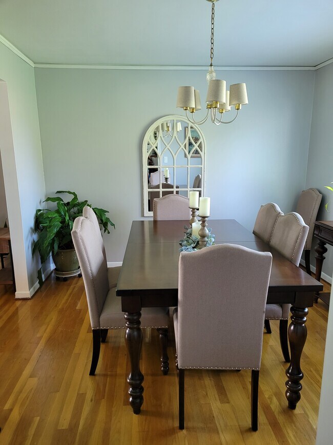 Foto del edificio - 27440 Audrey Ave