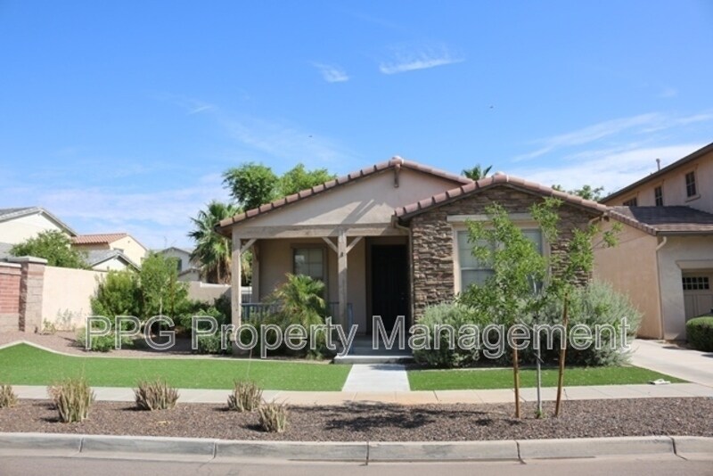 Foto principal - 15366 W Dreyfus St
