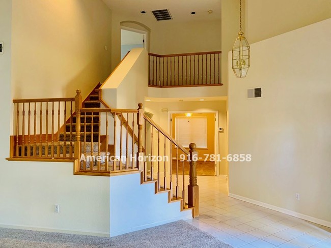 Foto del edificio - LEASED--4 Bed 3 Bath Stanford Ranch Rocklin