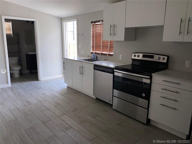 Foto del edificio - 1035 NW 5th St
