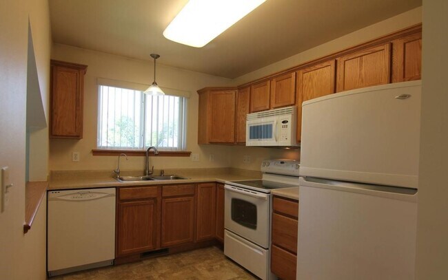 Foto del edificio - 3 bedroom, 2 bath Townhome in North Liberty