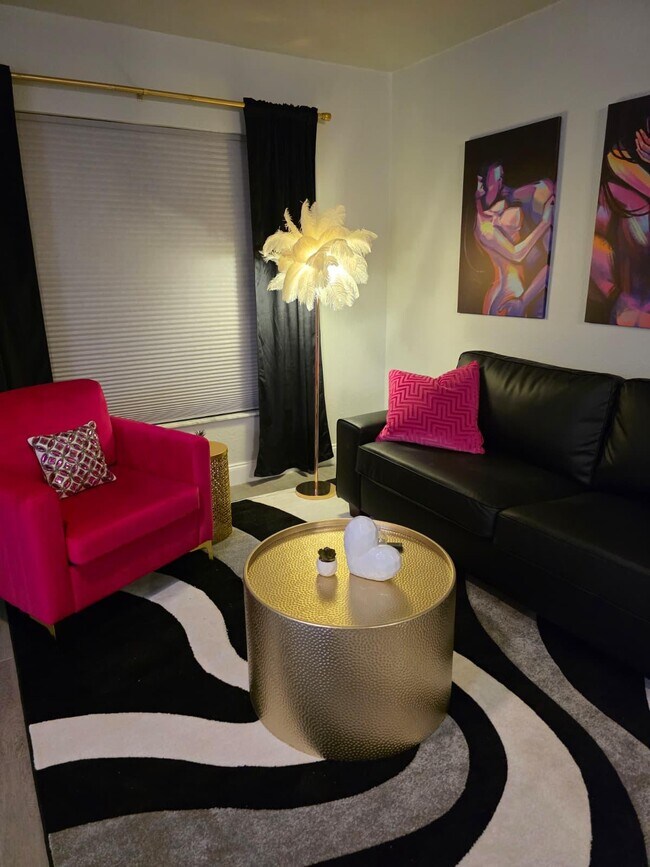Foto del edificio - 21020 Voyager Blvd