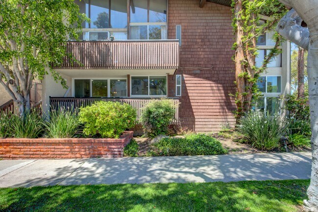 Foto del edificio - 5901 Canterbury Dr