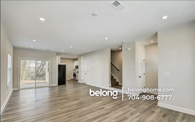 Foto del edificio - 39 Hawthorne St SW