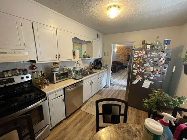 Foto del edificio - 360 S Cherry St