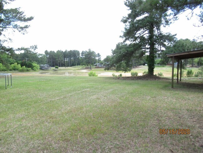 Building Photo - AUTUMN LAKES- 3 BEDROOM/2BATH HOME CLOSE T...
