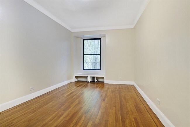Building Photo - 530 E 88th St